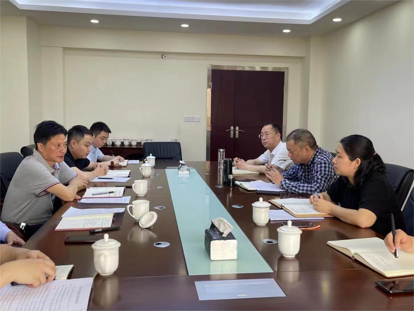 集團(tuán)黨委書記、董事長許大政一行赴巴中農(nóng)商行開展業(yè)務(wù)合作洽談會